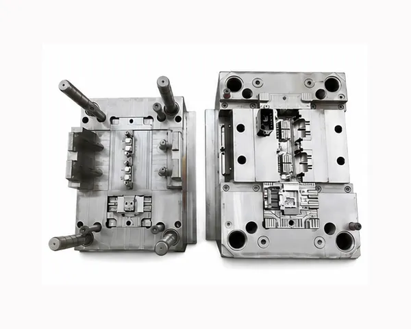 注塑模具制造实拍3